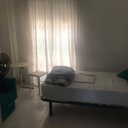 Apartament Malaga Habitacion En Apartamento Carlos Haya Zewnętrze zdjęcie